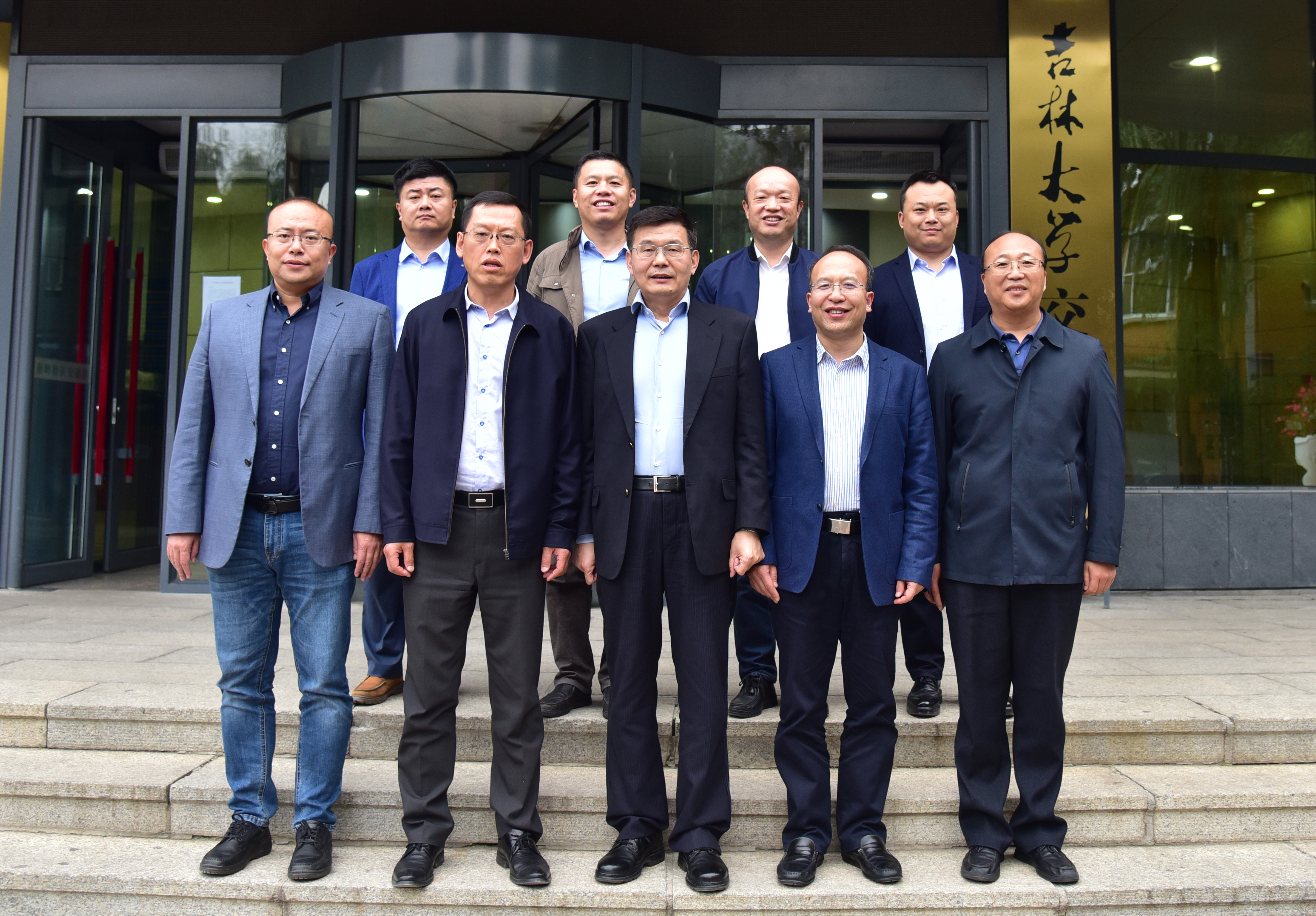 常务副董事长郑伟涛到太阳成集团tyc234cc调研